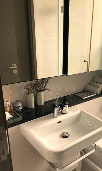 Nathan Suites, 21 Nathan Road, 2 Bedrooms, 915 sqft, Condominium For Rent, by Genevieve Tan 陈仪珠, 24100393 - PropertyGuru.com.sg