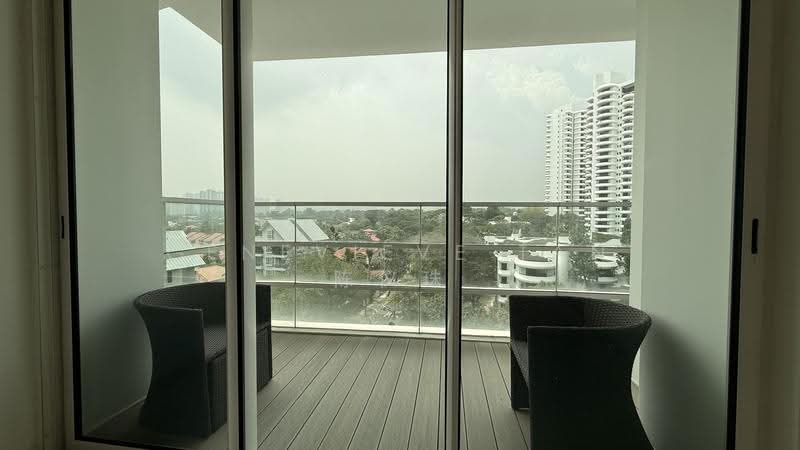 Nathan Suites, 21 Nathan Road, Tanglin / Holland / Bukit Timah, 2 Bedrooms, 915 sqft, Condominium For Rent, by Genevieve Tan 陈仪珠, 24100393 - Balcony - PropertyGuru.com.sg