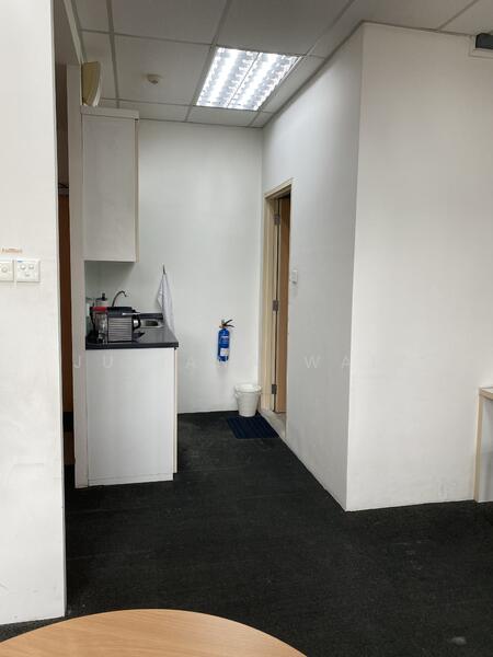 Redhill Forum, 16 Jalan Kilang Timor, 969 sqft, Light Industrial (B1) For Sale, by Juliana Wall, 24105122 - CommercialGuru.com.sg