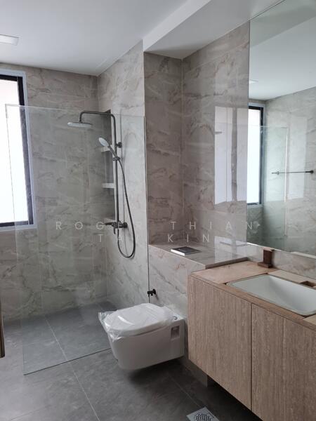 Mayflower Gardens, 34 Mayflower Way, 1 Bedroom, 450 sqft, Semi-Detached House For Rent, by Roger TTK, 24105457 - PropertyGuru.com.sg