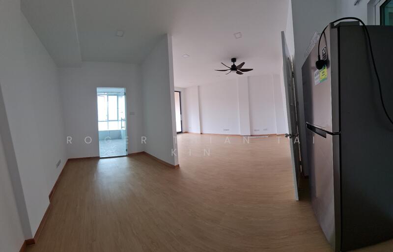 Mayflower Gardens, 34 Mayflower Way, 1 Bedroom, 450 sqft, Semi-Detached House For Rent, by Roger TTK, 24105457 - PropertyGuru.com.sg