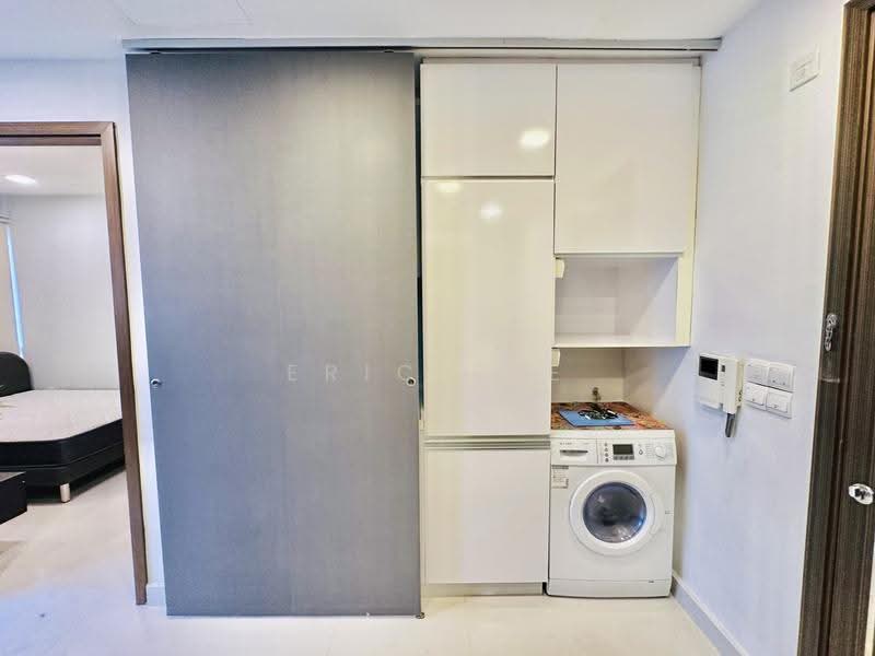 Smart Suites, 302 Sims Avenue, Eunos / Geylang / Paya Lebar, 2 Bedrooms, 958 sqft, Condominium For Rent, by Eric See, 24105482 - Open Kitchenette - PropertyGuru.com.sg