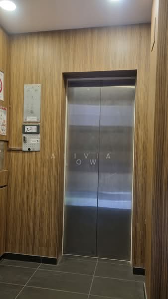 Merchant's Building, 76 South Bridge Road, 807 sqft, Office For Rent, by Alivia Low, 24106427 - CommercialGuru.com.sg