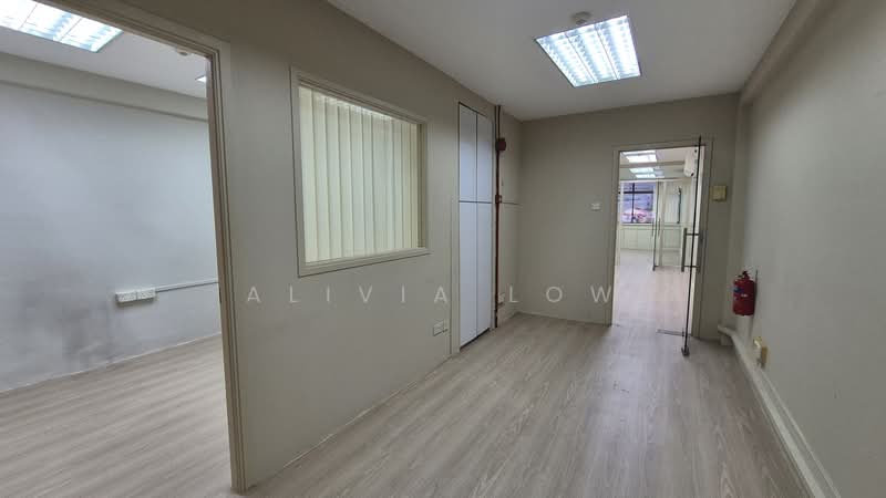 Merchant's Building, 76 South Bridge Road, 807 sqft, Office For Rent, by Alivia Low, 24106427 - CommercialGuru.com.sg