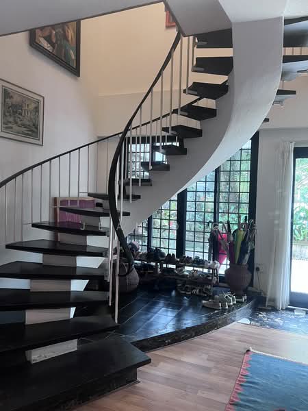 ❤️LOW PSF ❤️D10 CHARMING HILLTOP. REGULAR PLOT. LUSH GREENERY.. ☎️ JEAN 93571119, Coronation Road/Jalan Ampang/Astrid/Bin Tong, 5 Bedrooms, 3,500 sqft, Bungalow House For Sale, by Jean Ong, 24111006 - PropertyGuru.com.sg