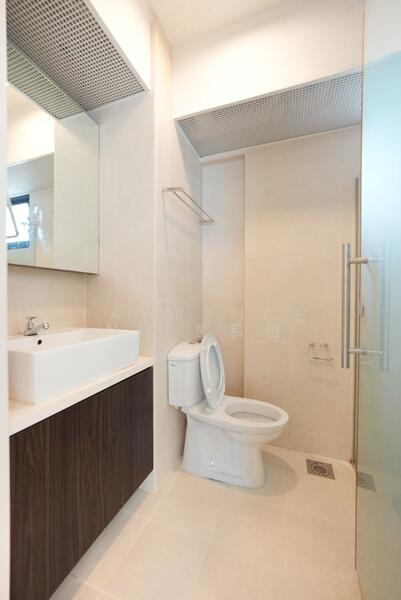 438B Sengkang West Avenue, 438B Sengkang West Avenue, Seletar / Yio Chu Kang, 3 Bedrooms, 1,011 sqft, HDB Flat For Rent, by Lawrence Ng 黄启恒, 24112126 - Master Bathroom - PropertyGuru.com.sg