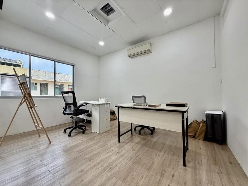 Senang Crescent, 18 Senang Crescent, Eunos / Geylang / Paya Lebar, 4,500 sqft, Factory / Workshop (B2) For Rent, by Shawn Thayalan, 24112173 - CommercialGuru.com.sg