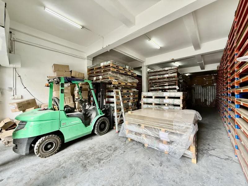 Senang Crescent, 18 Senang Crescent, Eunos / Geylang / Paya Lebar, 4,500 sqft, Factory / Workshop (B2) For Rent, by Shawn Thayalan, 24112173 - CommercialGuru.com.sg
