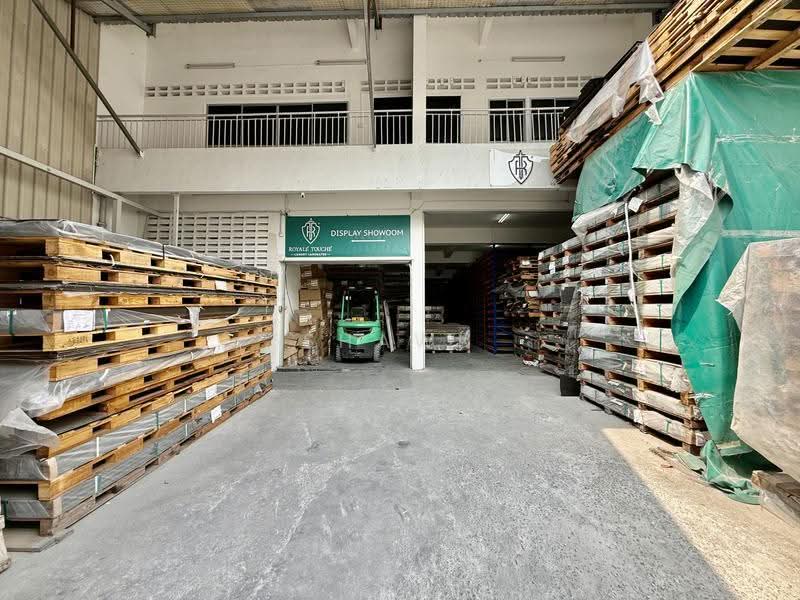 Senang Crescent, 18 Senang Crescent, Eunos / Geylang / Paya Lebar, 4,500 sqft, Factory / Workshop (B2) For Rent, by Shawn Thayalan, 24112173 - CommercialGuru.com.sg