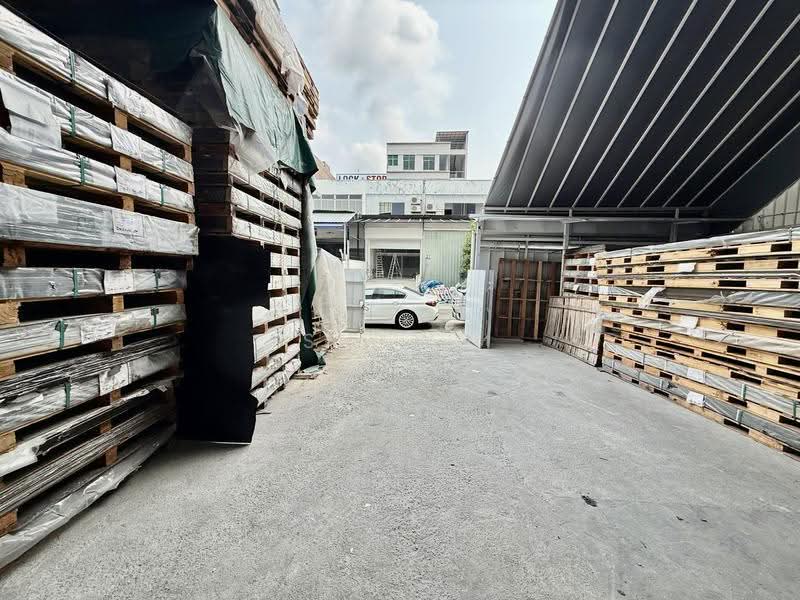 Senang Crescent, 18 Senang Crescent, Eunos / Geylang / Paya Lebar, 4,500 sqft, Factory / Workshop (B2) For Rent, by Shawn Thayalan, 24112173 - Exterior - CommercialGuru.com.sg