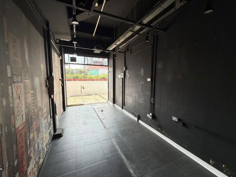 East Village, 430 Upper Changi Road, Bedok / Upper East Coast, 215 sqft, Mall Shop For Rent, by Lawrence Tang, 24112482 - Interior - CommercialGuru.com.sg