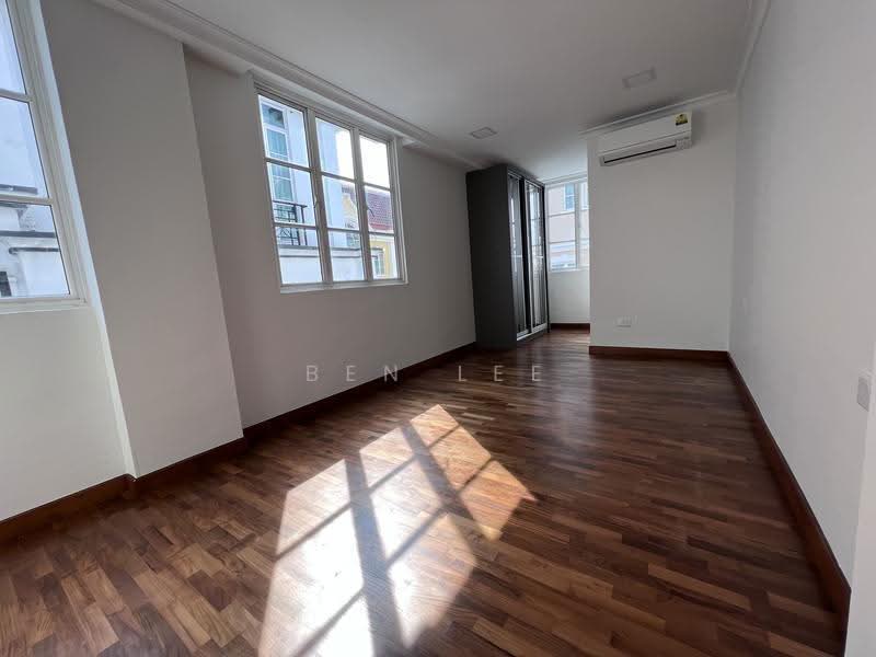 Burgundy Hill, Burgundy Drive, Dairy Farm / Bukit Panjang / Choa Chu Kang, 5 Bedrooms, 3,500 sqft, Semi-Detached House For Sale, by Ben Lee, 24112860 - PropertyGuru.com.sg