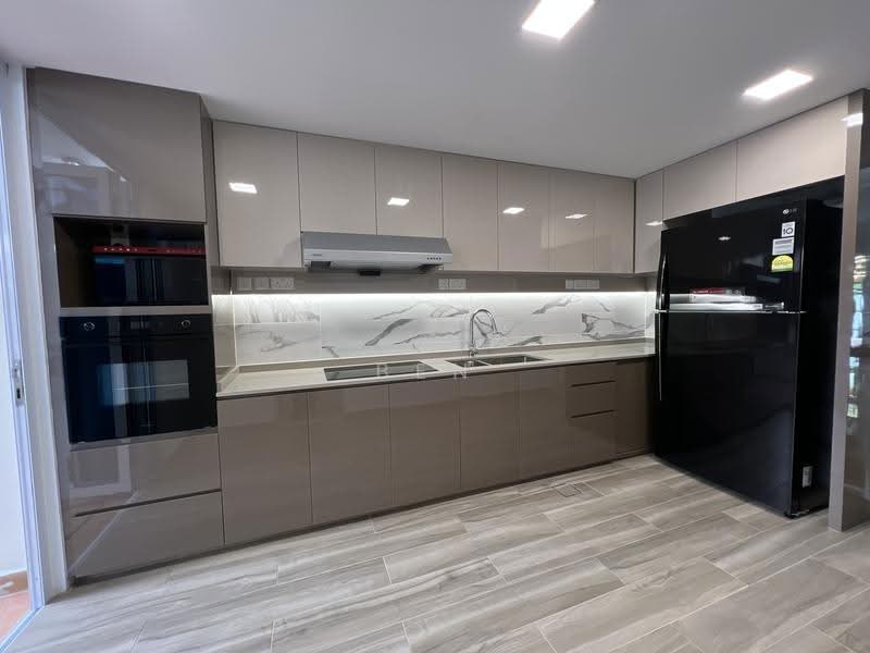 Burgundy Hill, Burgundy Drive, Dairy Farm / Bukit Panjang / Choa Chu Kang, 5 Bedrooms, 3,500 sqft, Semi-Detached House For Sale, by Ben Lee, 24112860 - Kitchen - PropertyGuru.com.sg