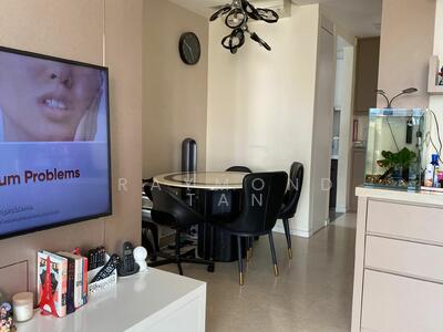 For Rent - Skies Miltonia