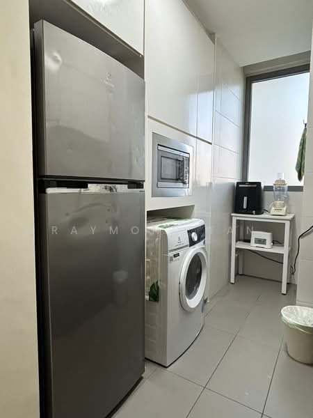 For Rent - Skies Miltonia