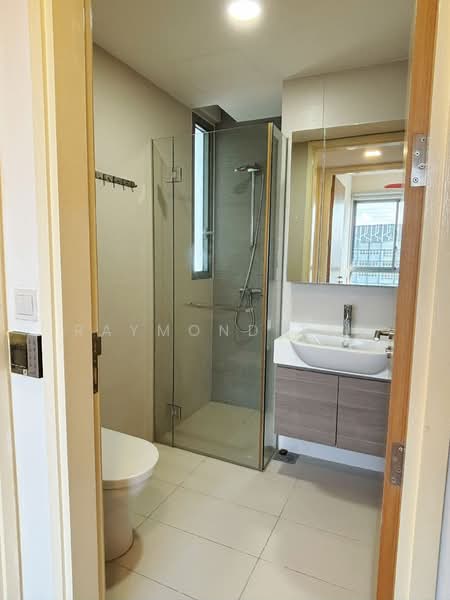 For Rent - Skies Miltonia