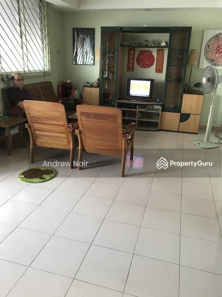 For Sale - 512 Hougang Avenue 10