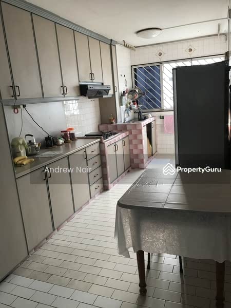 For Sale - 512 Hougang Avenue 10