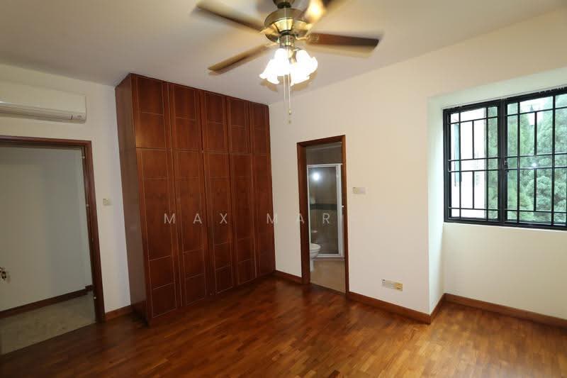 Pinevale, 8 Tampines Street 73, Pasir Ris / Tampines, 3 Bedrooms, 1,389 sqft, Condominium For Rent, by Max Maran, 24114060 - PropertyGuru.com.sg