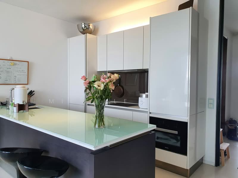 Scotts Square, 6 Scotts Road, 2 Bedrooms, 894 sqft, Apartment For Rent, by Michelle Chan, 24114613 - PropertyGuru.com.sg