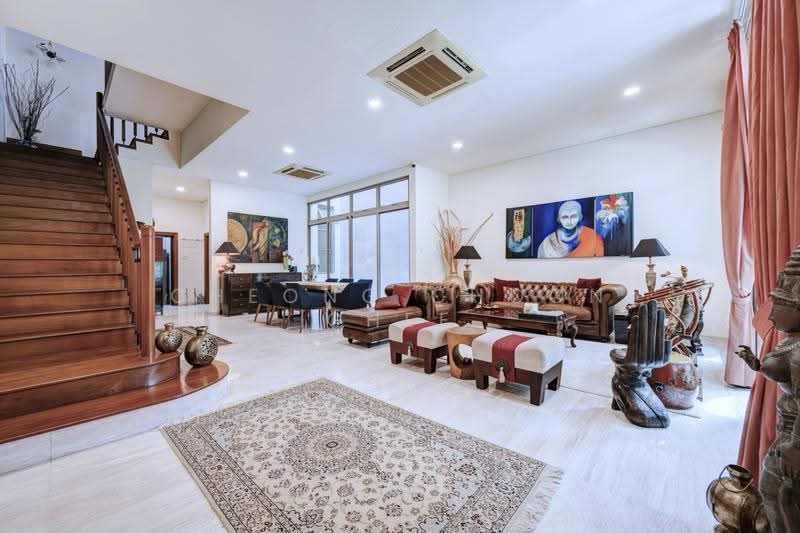 2sty + Attic Inter-Terrace, within 1km RGPS, Park 3 cars, Skylight & Lift Provision, Tanglin / Holland / Bukit Timah, 5 Bedrooms, 3,900 sqft, Terraced House For Sale, by Cheong Choon Ghee, 24114813 - Living Room - PropertyGuru.com.sg