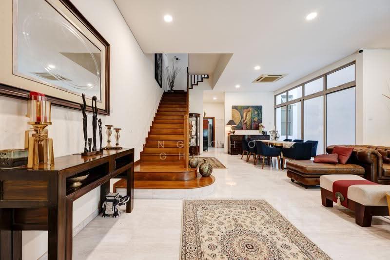 2sty + Attic Inter-Terrace, within 1km RGPS, Park 3 cars, Skylight & Lift Provision, Tanglin / Holland / Bukit Timah, 5 Bedrooms, 3,900 sqft, Terraced House For Sale, by Cheong Choon Ghee, 24114813 - Living Room - PropertyGuru.com.sg