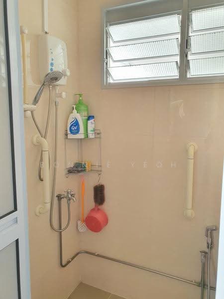 157 Bedok South Avenue 3, 157 Bedok South Avenue 3, Bedok / Upper East Coast, Room Rental, 120 sqft, HDB Flat For Rent, by Bonnie Yeoh, 24115526 - PropertyGuru.com.sg
