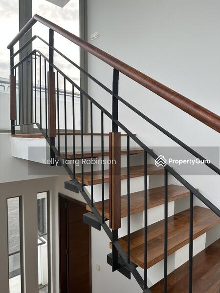 Staircase to roof garden 