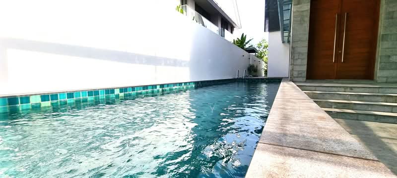Modern Bungalow with Pool, Botanic Garden! . Spacious & Quality Home, , 6 Bedrooms, 6,800 sqft, Detached House For Rent, by James Ng Yeng Lee, 24120466 - PropertyGuru.com.sg