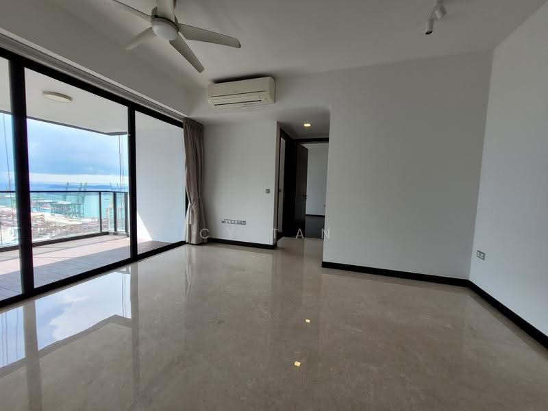 Spottiswoode Residences, 48 Spottiswoode Park Road, Chinatown / Tanjong Pagar, 2 Bedrooms, 958 sqft, Condominium For Rent, by CY Tan, 24121648 - Living Room with ceiling fan installed - PropertyGuru.com.sg