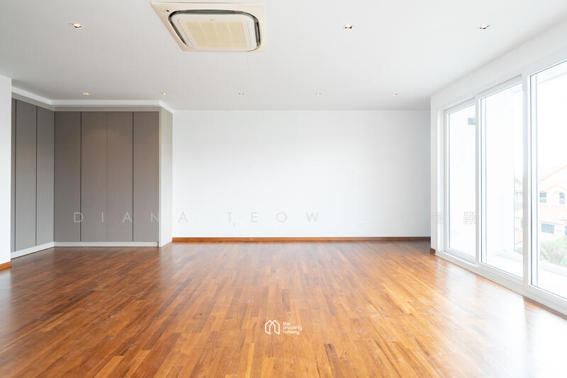 Common Bedroom on Third Floor