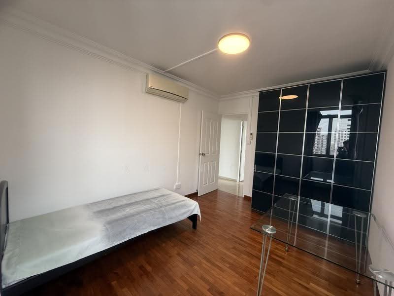 84B Lorong 2 Toa Payoh, 84B Lorong 2 Toa Payoh, Balestier / Toa Payoh, 3 Bedrooms, 1,313 sqft, HDB Flat For Rent, by Karen Oh, 24123830 - Bedroom - PropertyGuru.com.sg