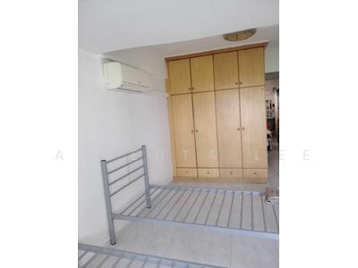 For Rent - 302 Jurong East Street 32