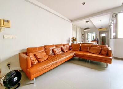 For Sale - Yong Siak Court