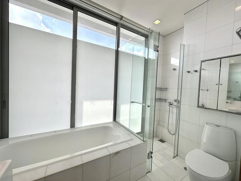 Leonie Hill Residences, 1 Leonie Hill Road, Orchard / River Valley, 2 Bedrooms, 1,389 sqft, Apartment For Rent, by Kwan Le Yuan, 24127062 - Master Bathroom - PropertyGuru.com.sg