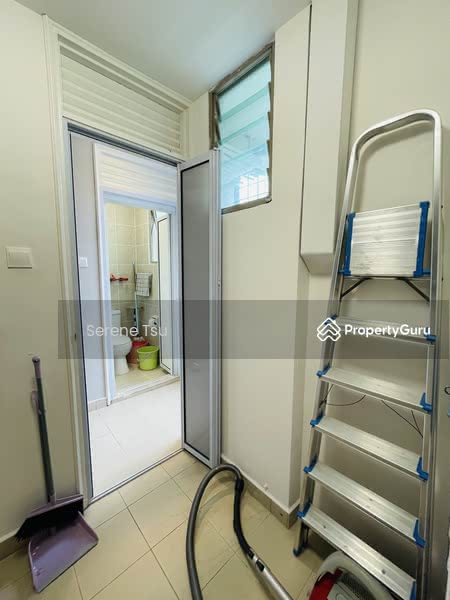 For Rent - Landbay Condo