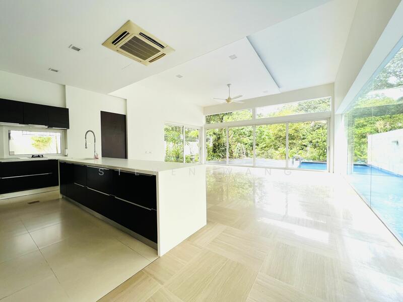 Holland Road Stunning Bungalow with Pool and Greenery View, , 6 Bedrooms, 7,050 sqft, Detached House For Rent, by Steven Wang, 24128423 - PropertyGuru.com.sg