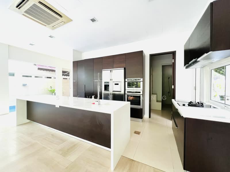 Holland Road Stunning Bungalow with Pool and Greenery View, , 6 Bedrooms, 7,050 sqft, Detached House For Rent, by Steven Wang, 24128423 - PropertyGuru.com.sg