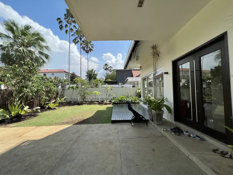 Holland Road Stunning Bungalow with Pool and Greenery View, , 6 Bedrooms, 7,050 sqft, Detached House For Rent, by Steven Wang, 24128423 - PropertyGuru.com.sg