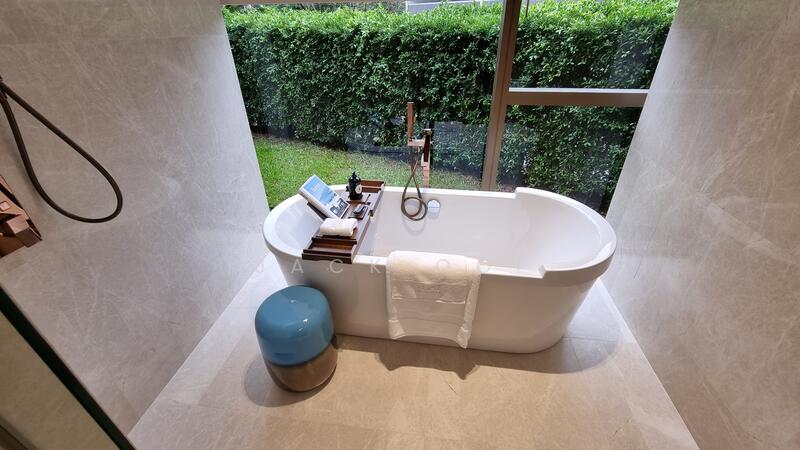 For Sale - Klimt Cairnhill