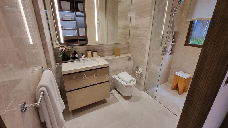 For Sale - Klimt Cairnhill