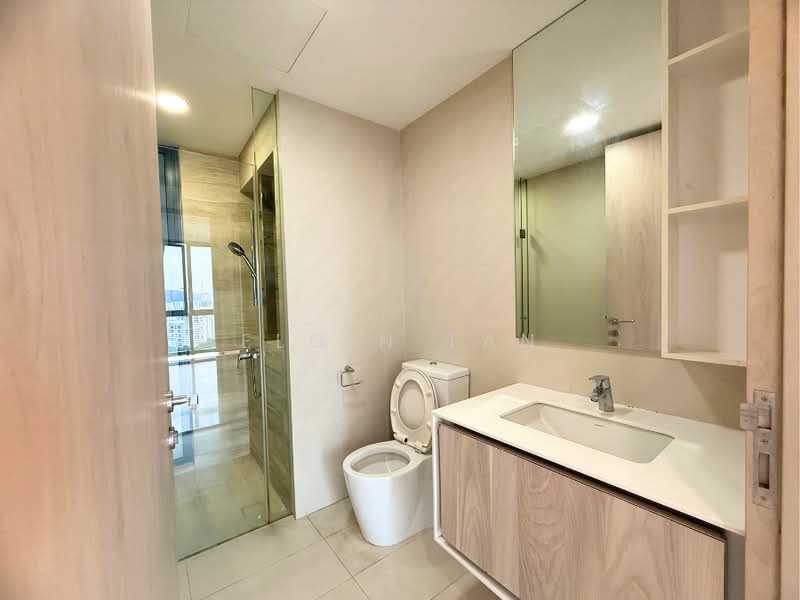 J Gateway, 2 Gateway Drive, 3 Bedrooms, 893 sqft, Condominium For Rent, by Elgin Tan, 24136801 - PropertyGuru.com.sg