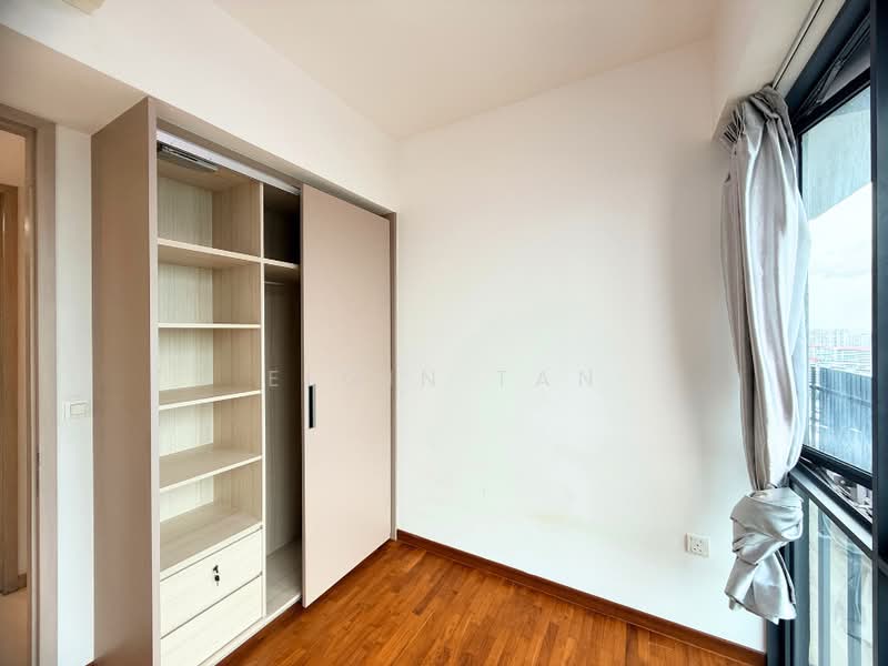 J Gateway, 2 Gateway Drive, 3 Bedrooms, 893 sqft, Condominium For Rent, by Elgin Tan, 24136801 - PropertyGuru.com.sg