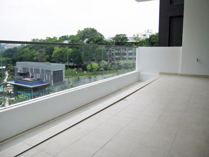 Parvis, 18 Holland Hill, Tanglin / Holland / Bukit Timah, 4 Bedrooms, 2,013 sqft, Condominium For Rent, by Ivan Chong, 24137355 - Spacious balcony - PropertyGuru.com.sg