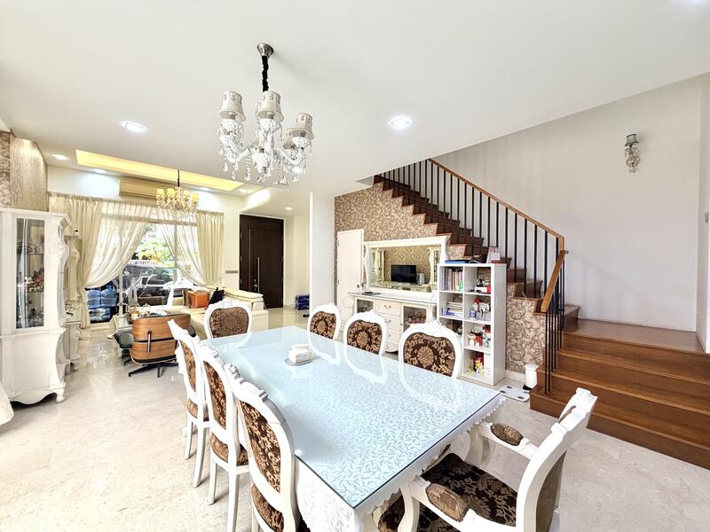 L1: Living/Dining Hall