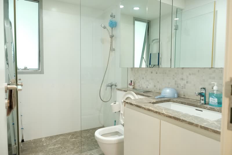 The Minton, 10 Hougang Street 11, 4 Bedrooms, 1,658 sqft, Condominium For Sale, by Lay Hoon Grace Ser, 24138520 - Common Bathroom  - PropertyGuru.com.sg