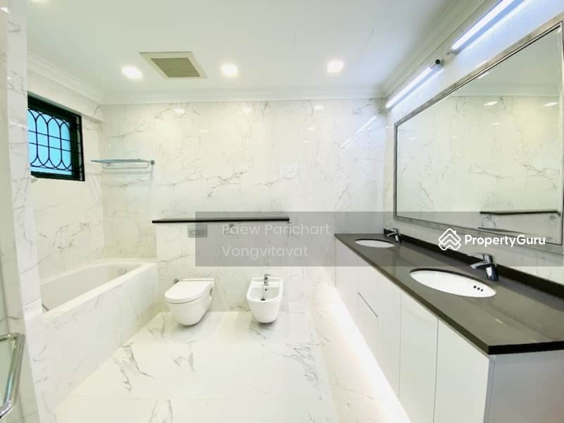 Junior Master Bathroom