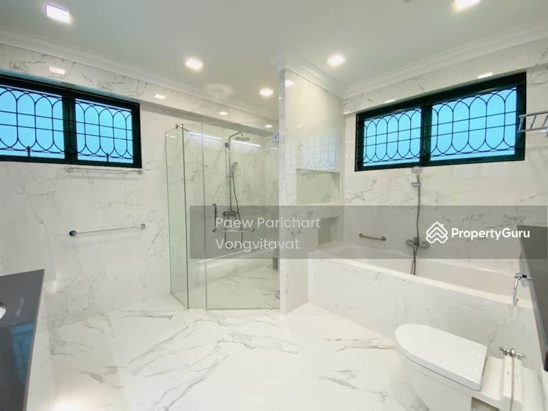 Junior Master Bathroom