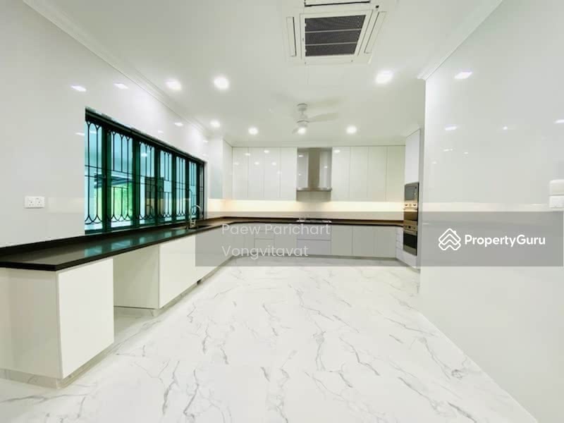 Main Kitchen