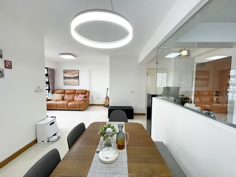 29 Ghim Moh Link, 29 Ghim Moh Link, 3 Bedrooms, 1,001 sqft, HDB Flat For Sale, by Mary Tang Ji'Ai, 24138668 - Cosy dining corner - PropertyGuru.com.sg